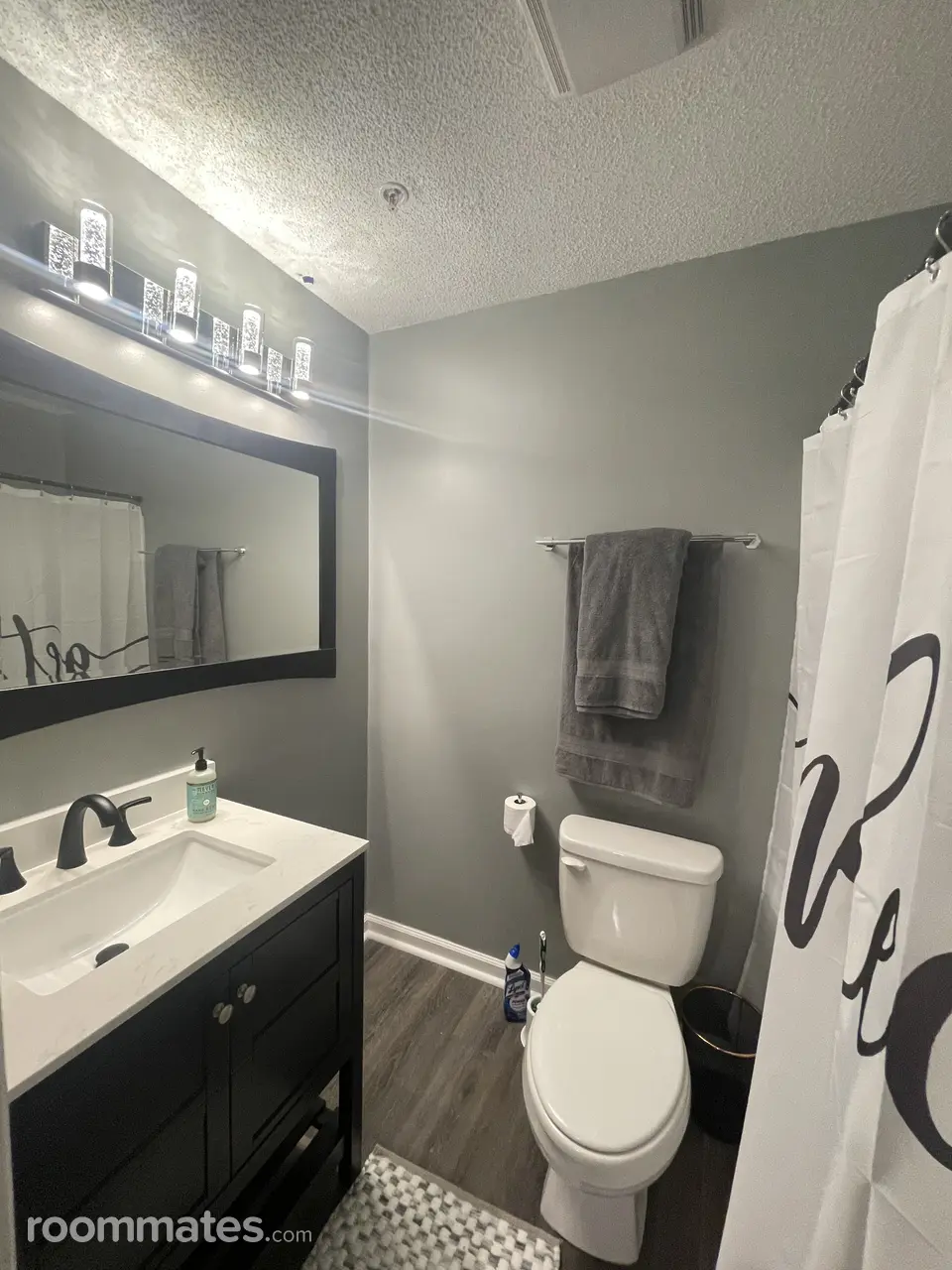 Profile photo 5 of 15