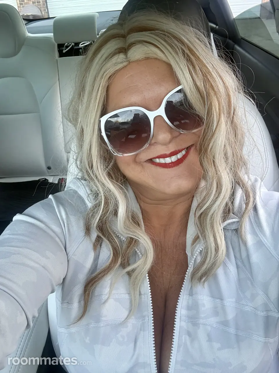 Profile photo 15 of 15