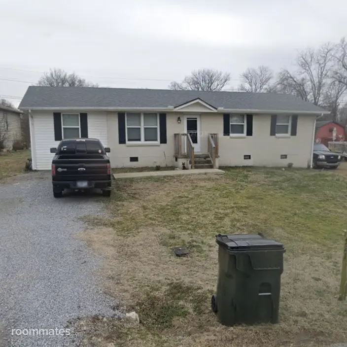 Room for rent in Gallatin, TN $700, house