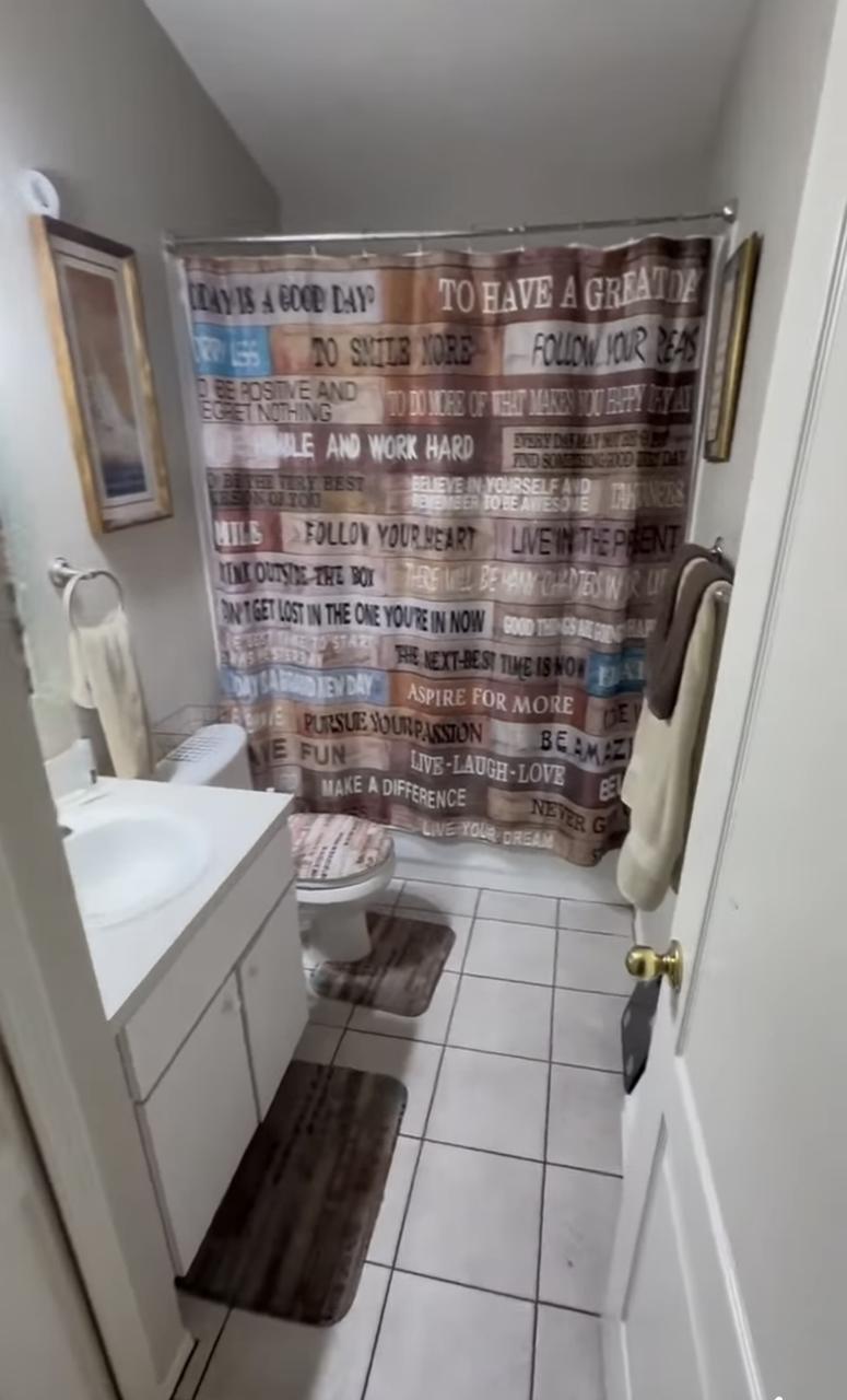 Profile photo 6 of 9