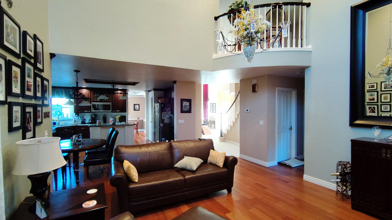 Profile photo 4 of 21