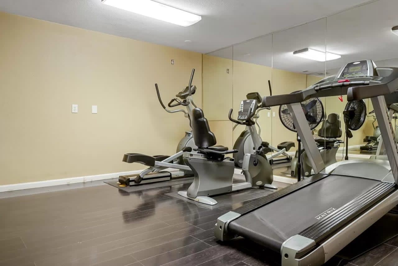 Profile photo 6 of 7