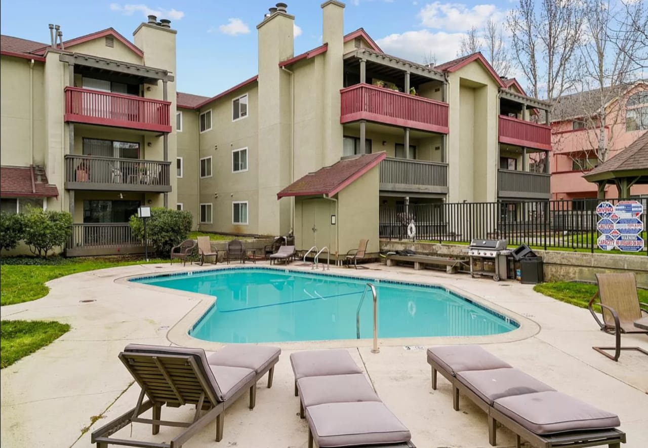 Profile photo 5 of 7