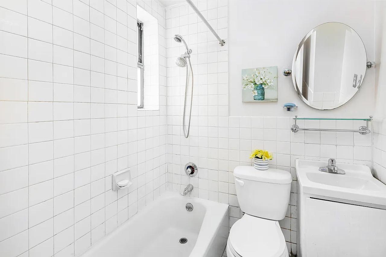 Profile photo 5 of 9