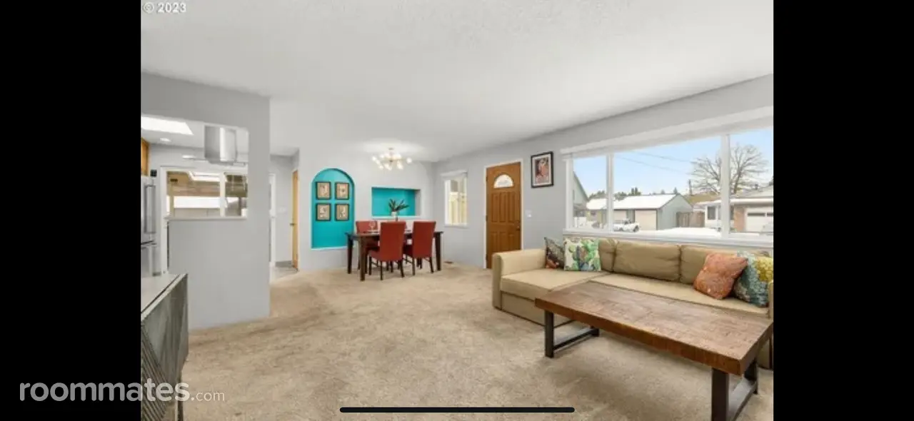 Profile photo 7 of 8