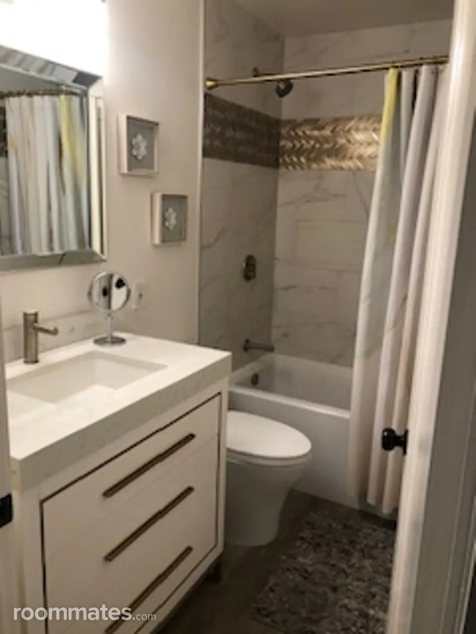 Profile photo 5 of 10