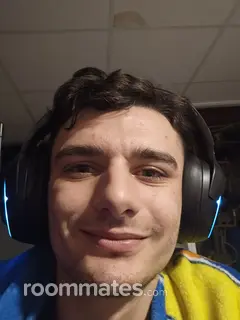 Roommate looking Manchester, NH, $1100