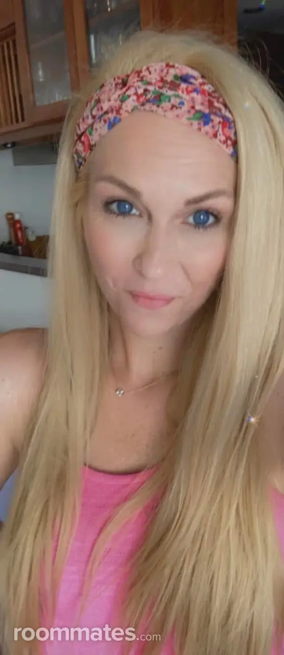 Profile photo 3 of 3