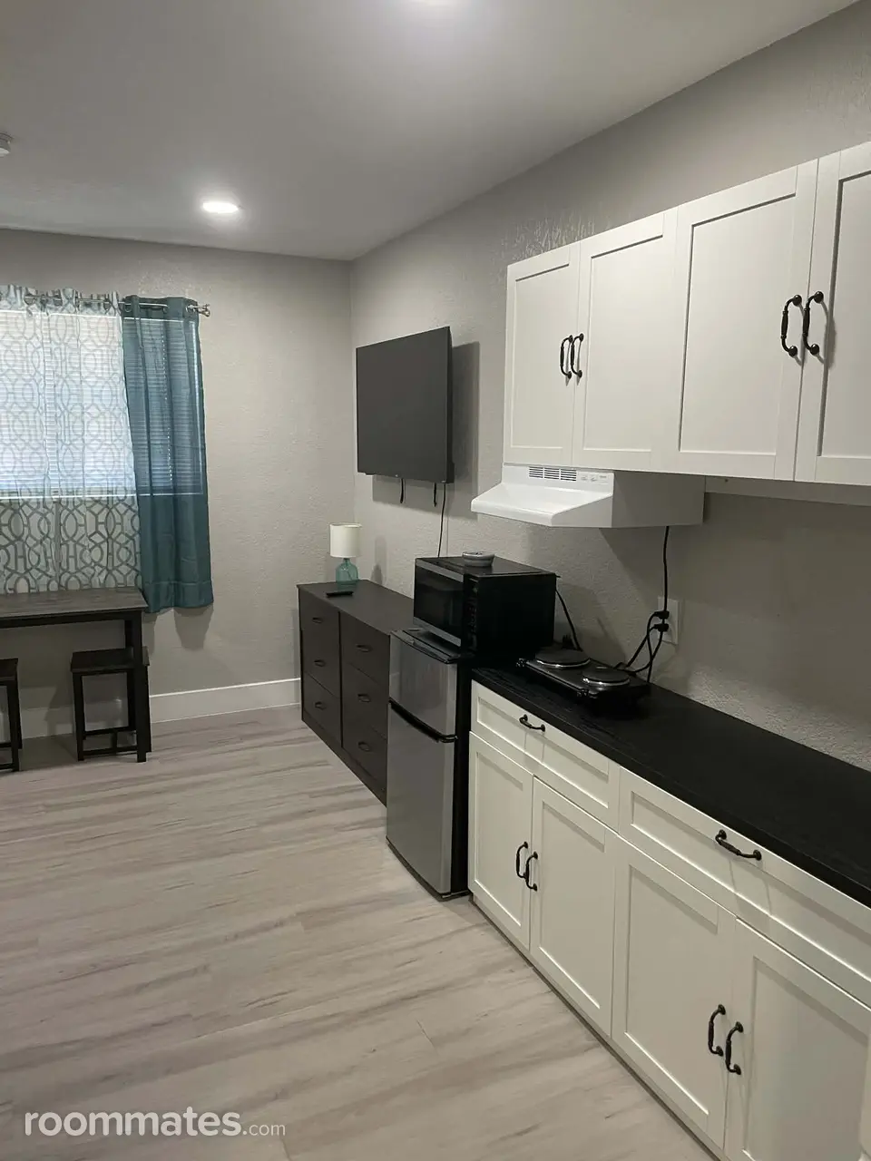 Profile photo 2 of 9