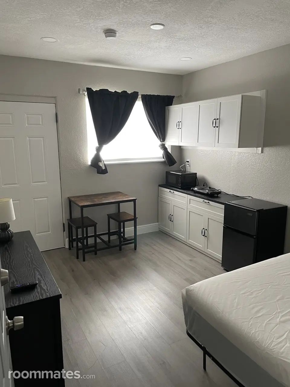 Profile photo 9 of 9