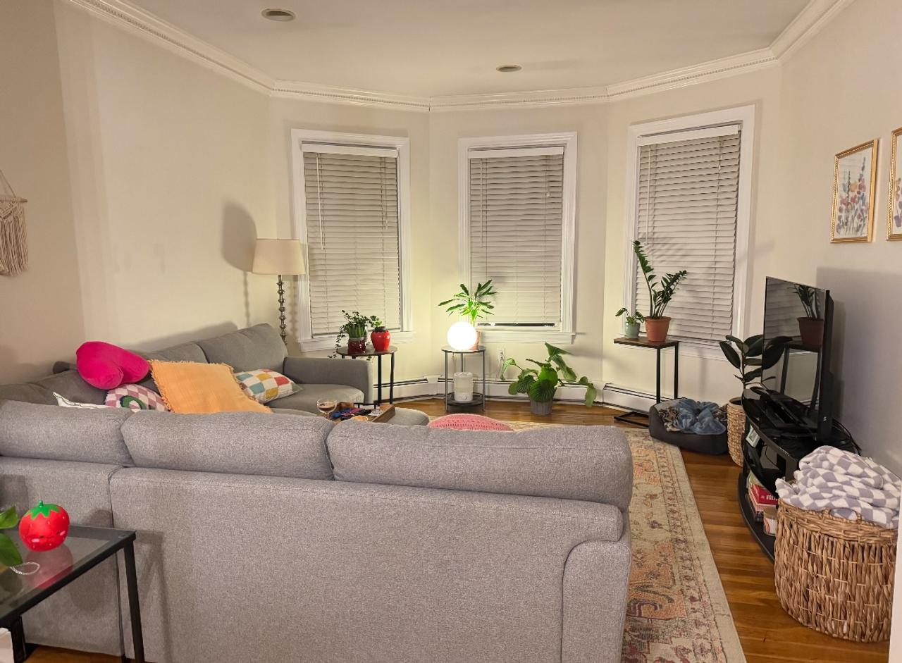 Profile photo 3 of 9