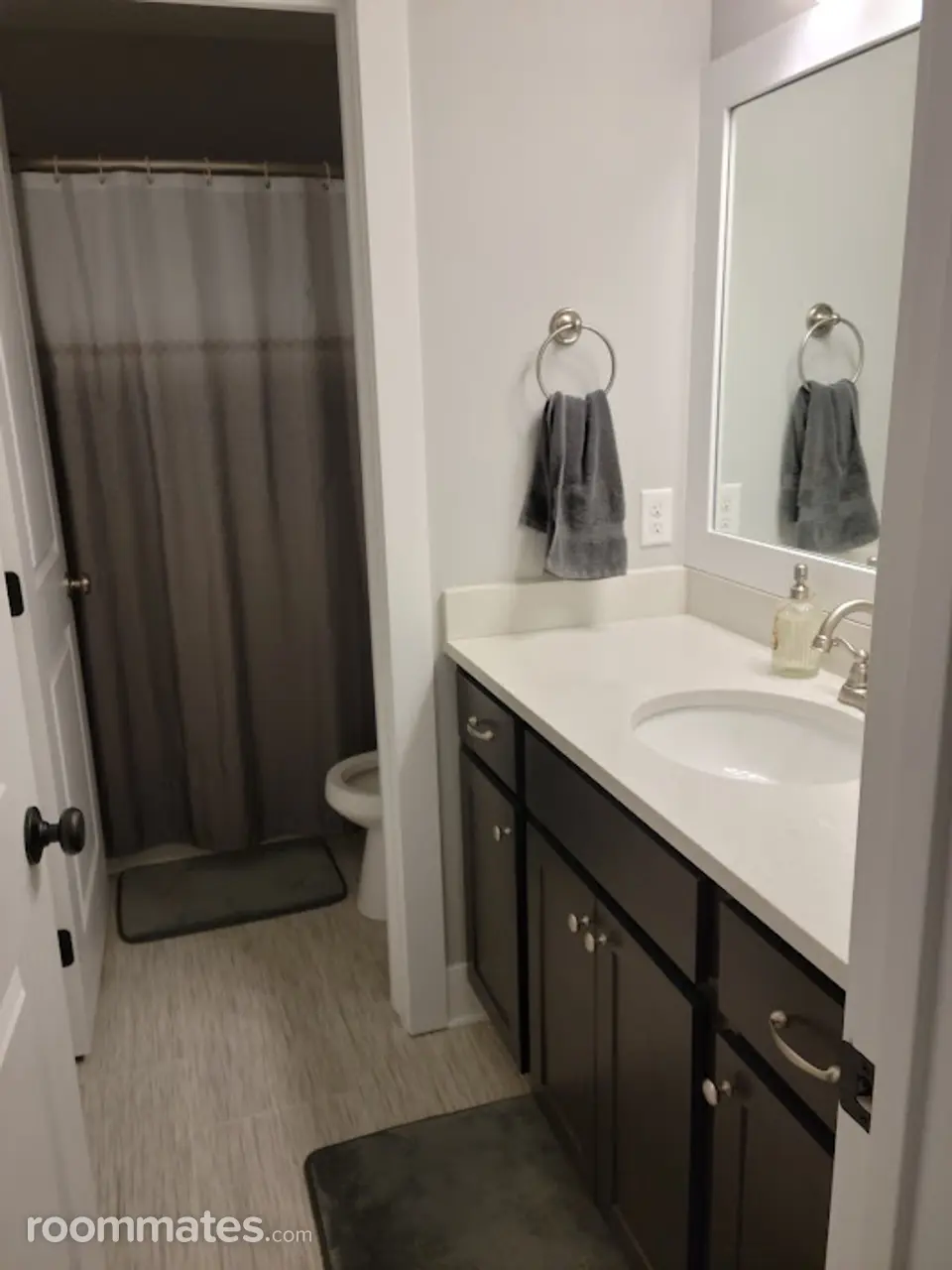 Profile photo 3 of 9