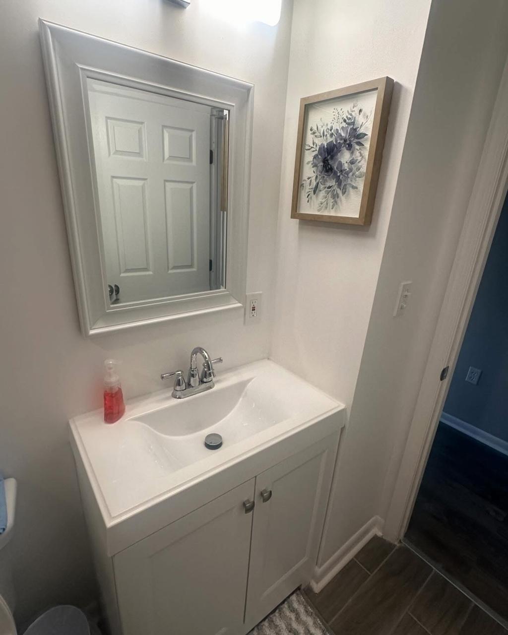 Profile photo 1 of 10