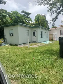 Room for rent in North Miami Beach, FL $100, house