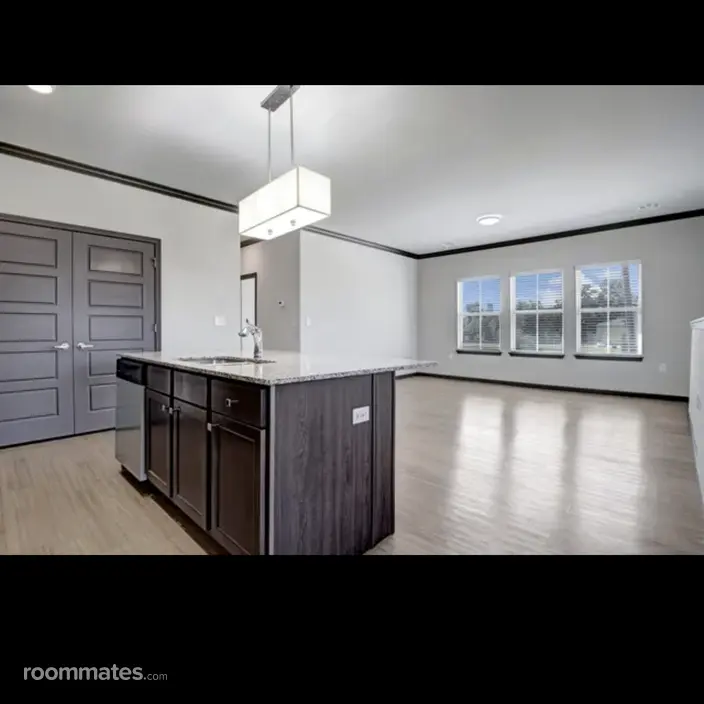 Room for rent in Tulsa, OK $800, apartment