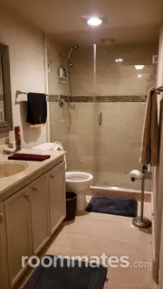 Room for rent in Coconut Creek, FL $1300, condo