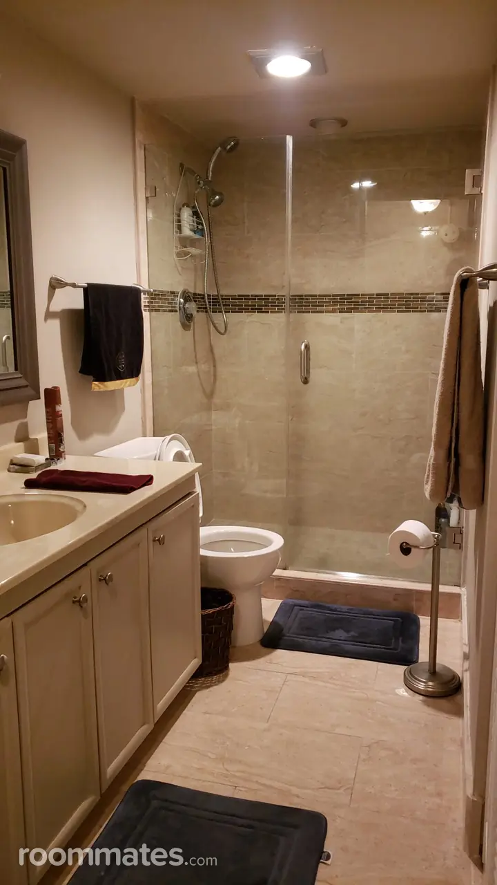 Profile photo 12 of 18