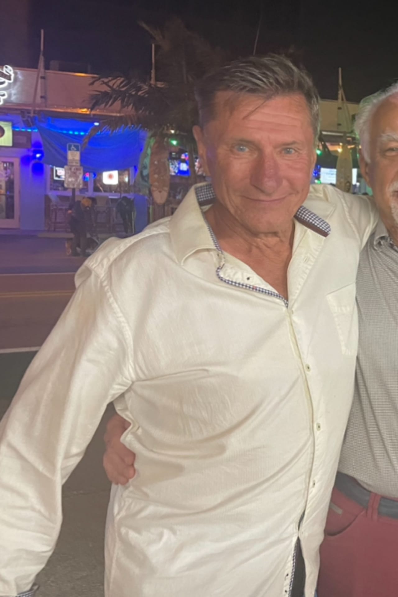 Profile photo 18 of 18