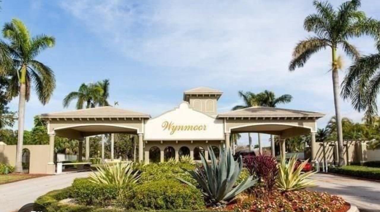 Profile photo 1 of 18