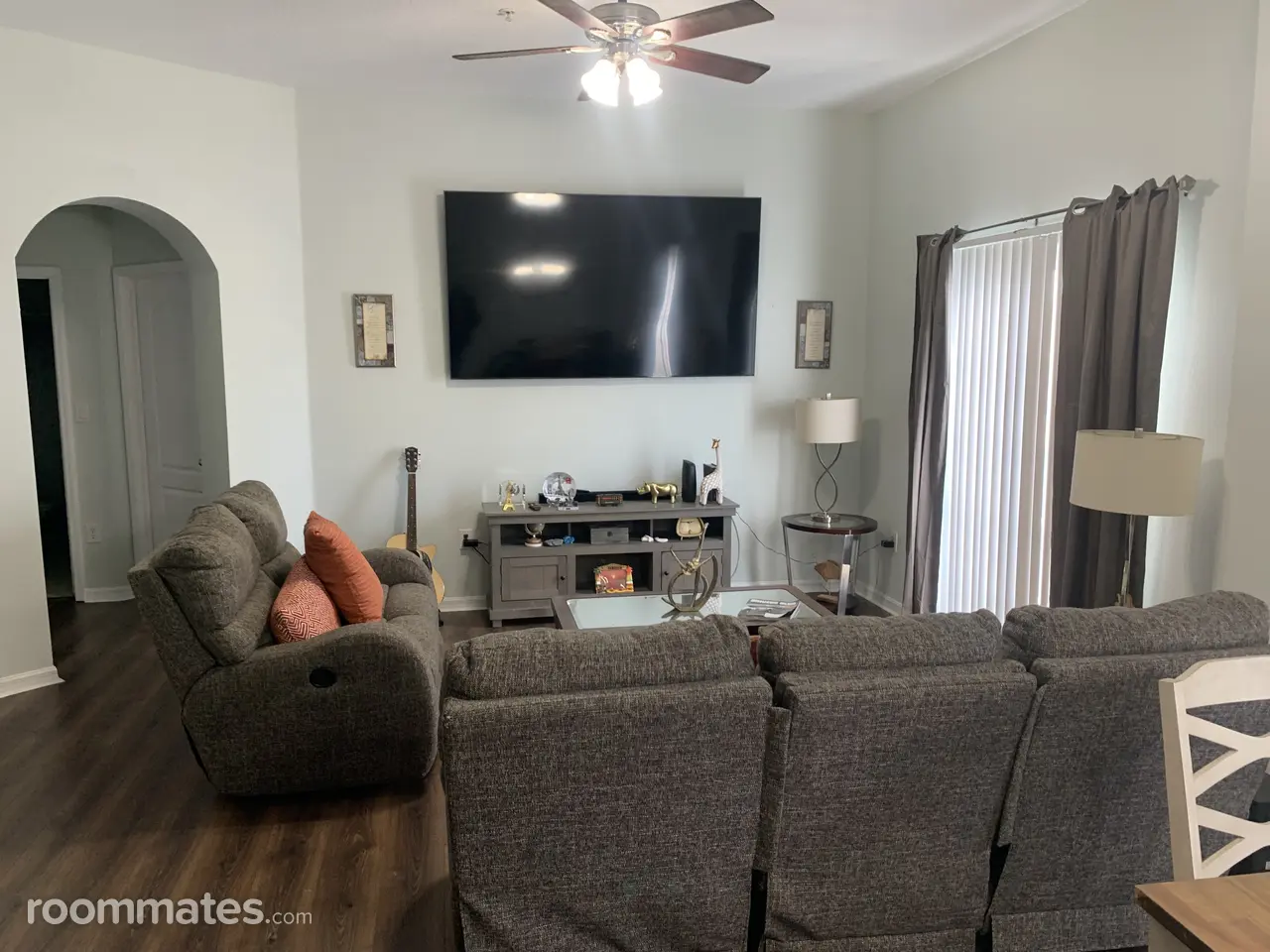 Profile photo 8 of 11