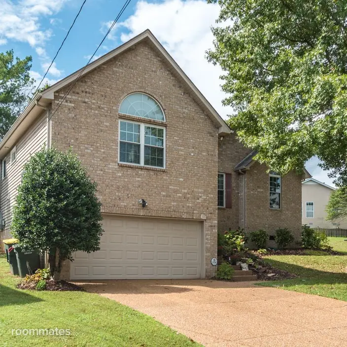 Room for rent in Nashville, TN $1000, house