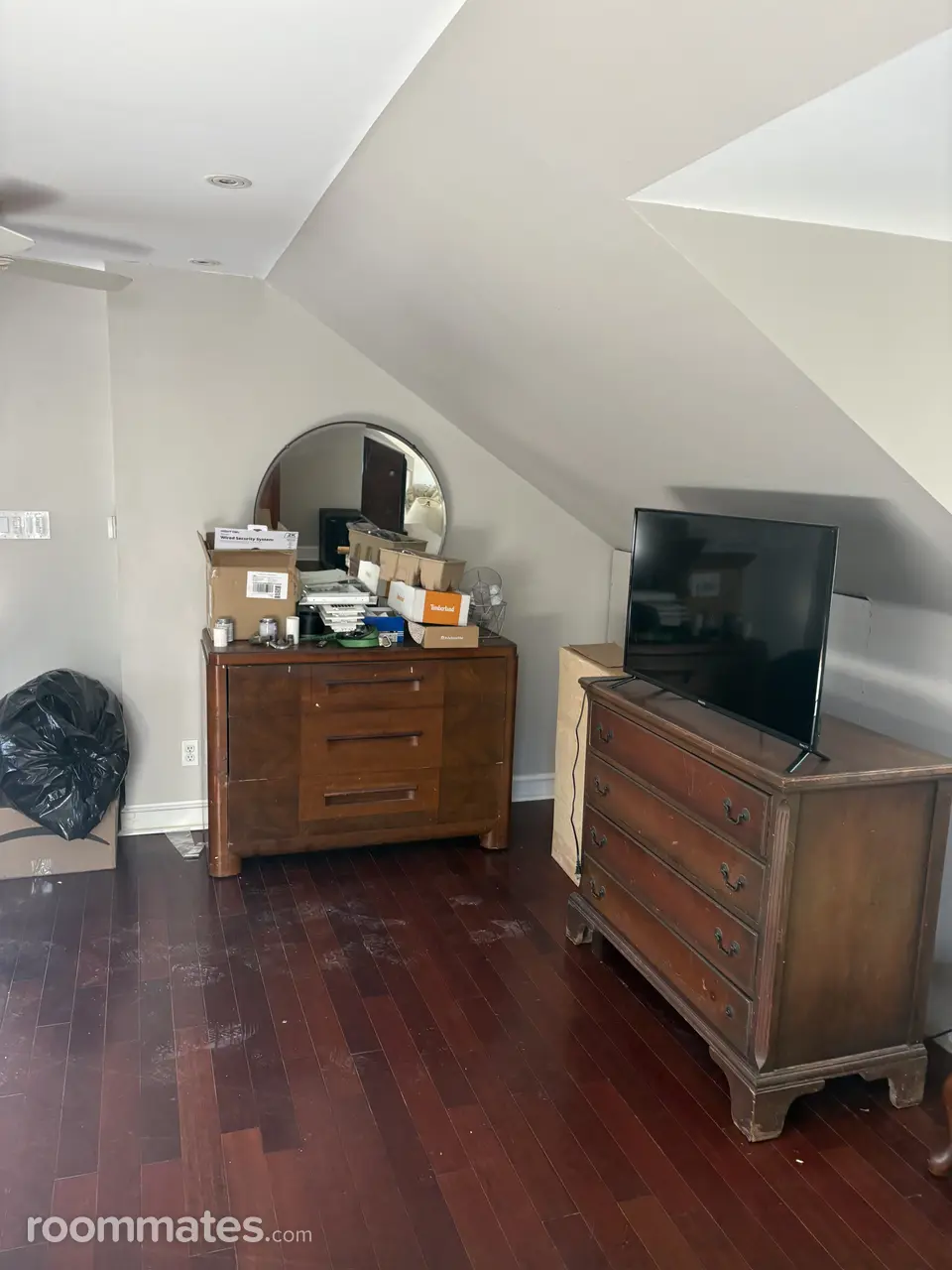 Profile photo 1 of 2