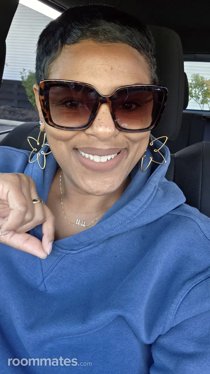 Profile photo 3 of 4