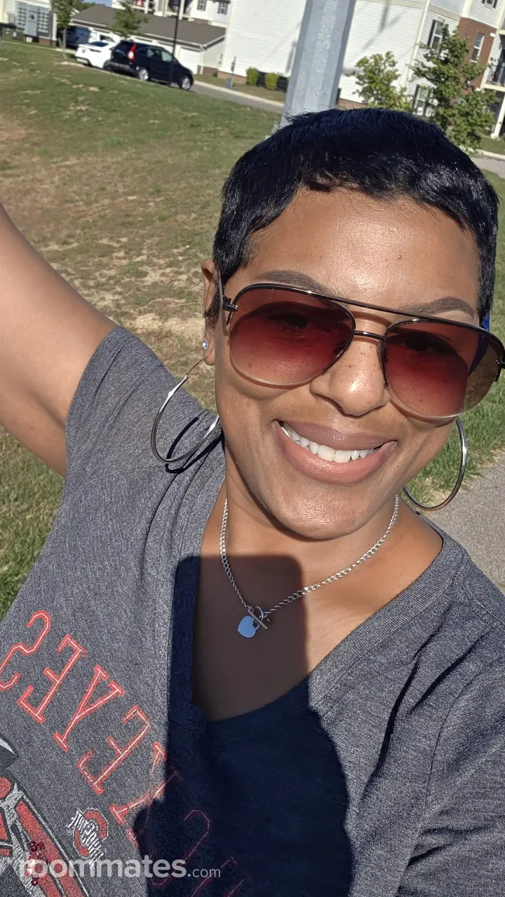 Profile photo 4 of 4