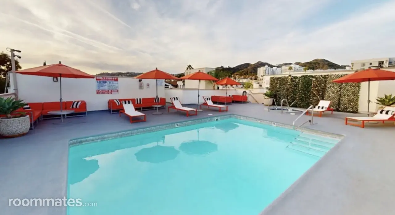 Profile photo 1 of 6