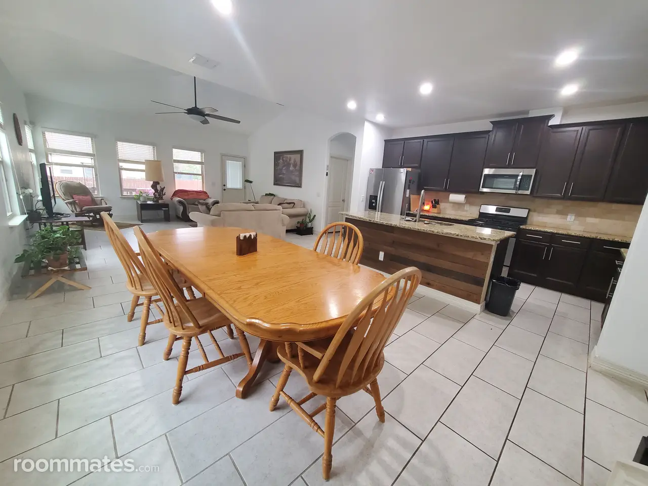 Profile photo 10 of 11