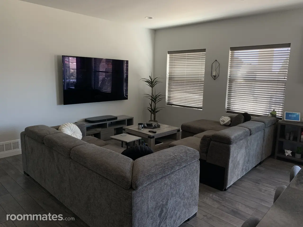 Profile photo 6 of 15