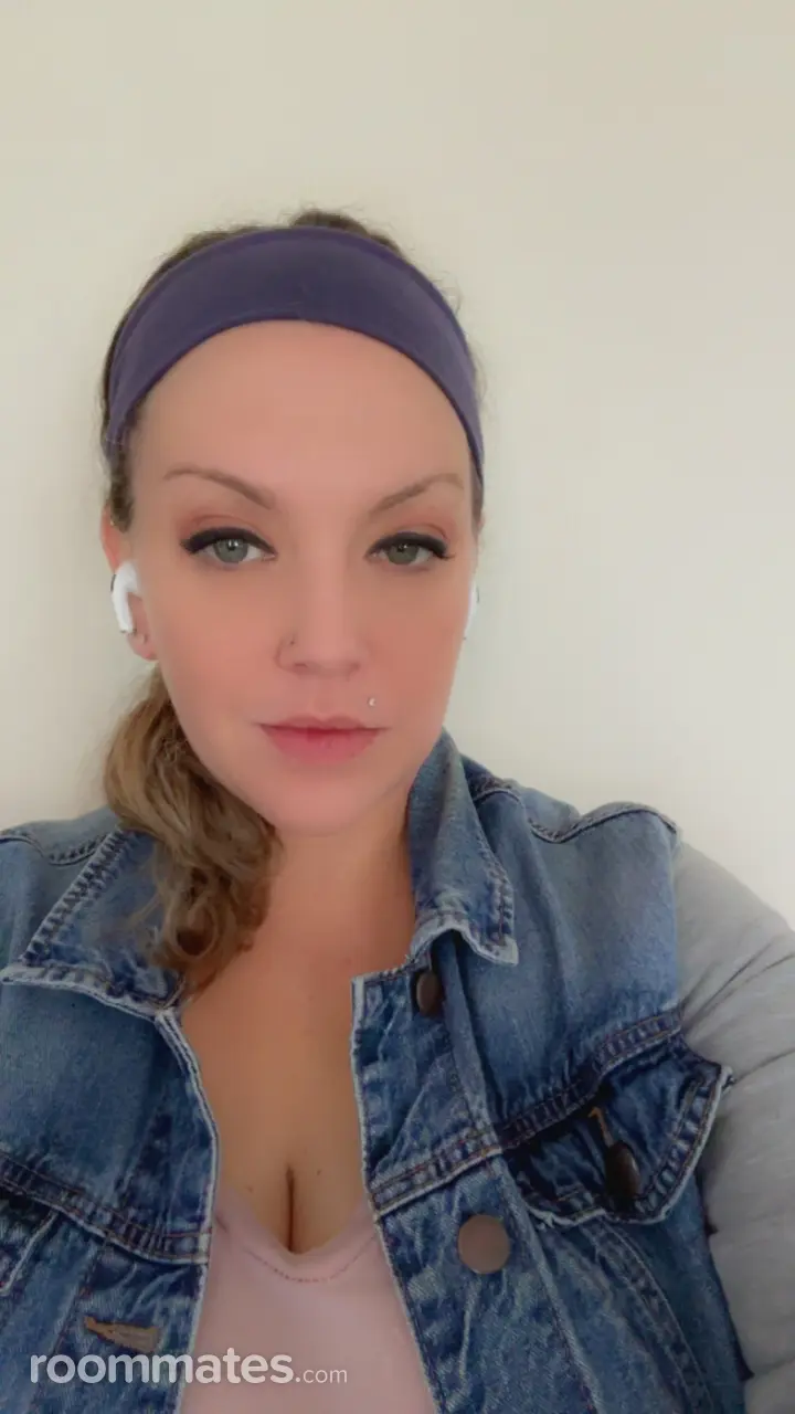 Profile photo 1 of 4