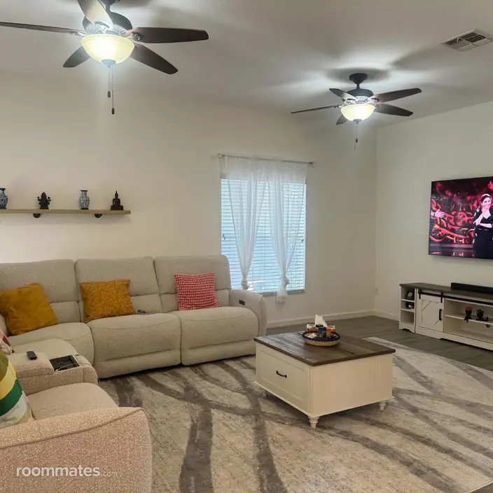 Room for rent in Orlando, FL $750, house
