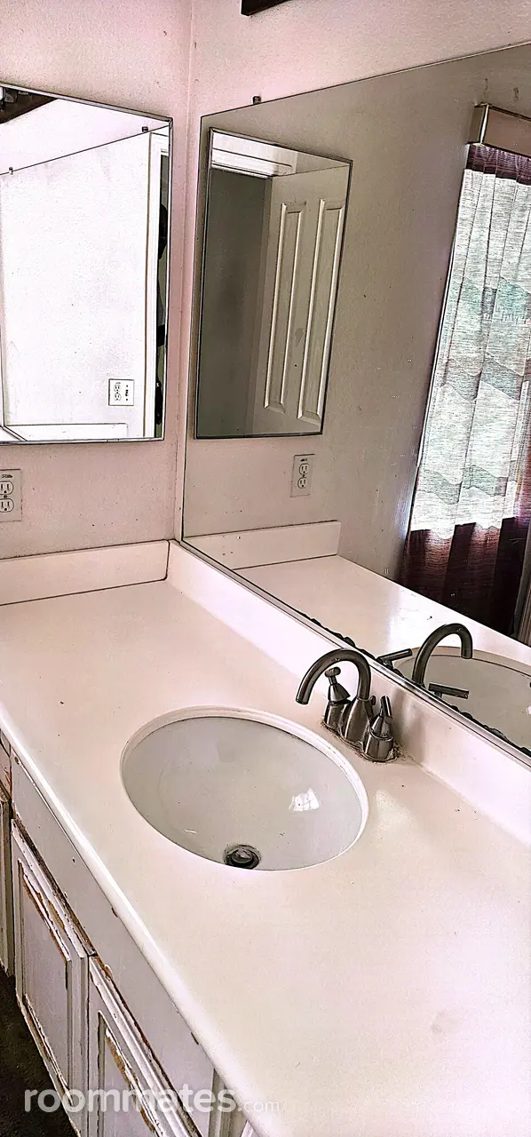 Profile photo 4 of 9