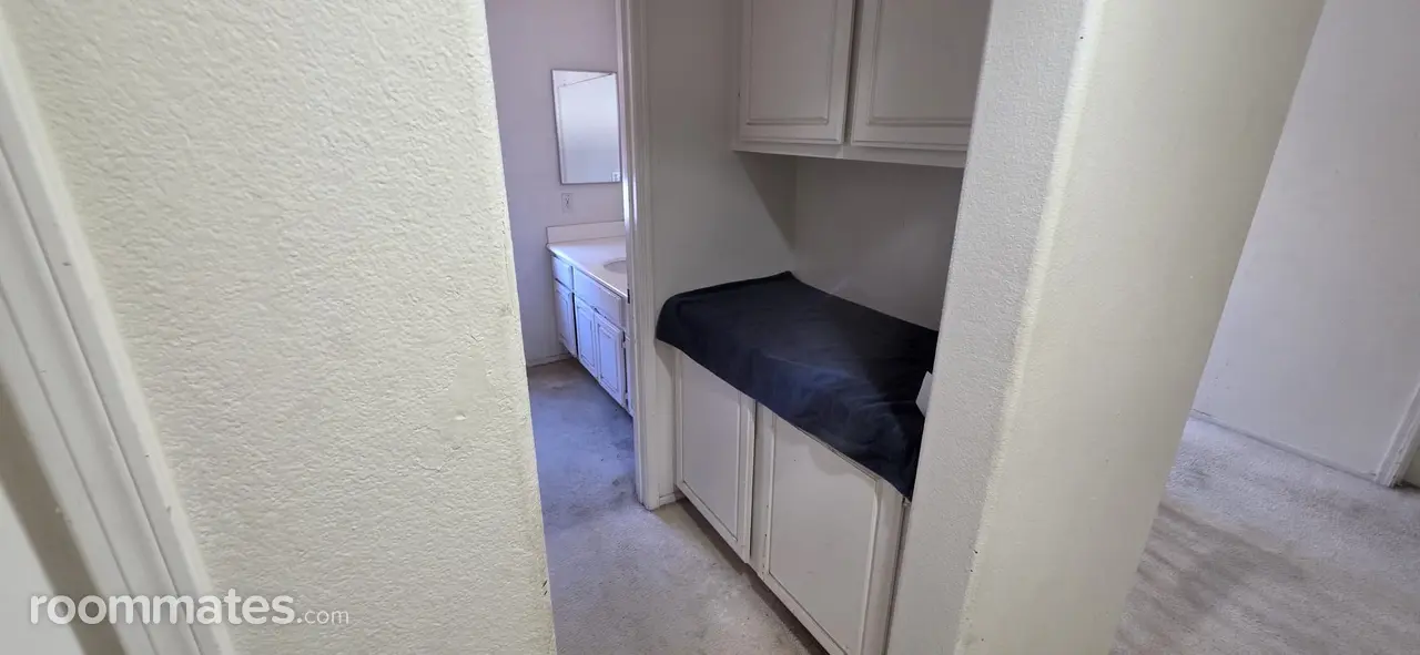 Profile photo 7 of 11