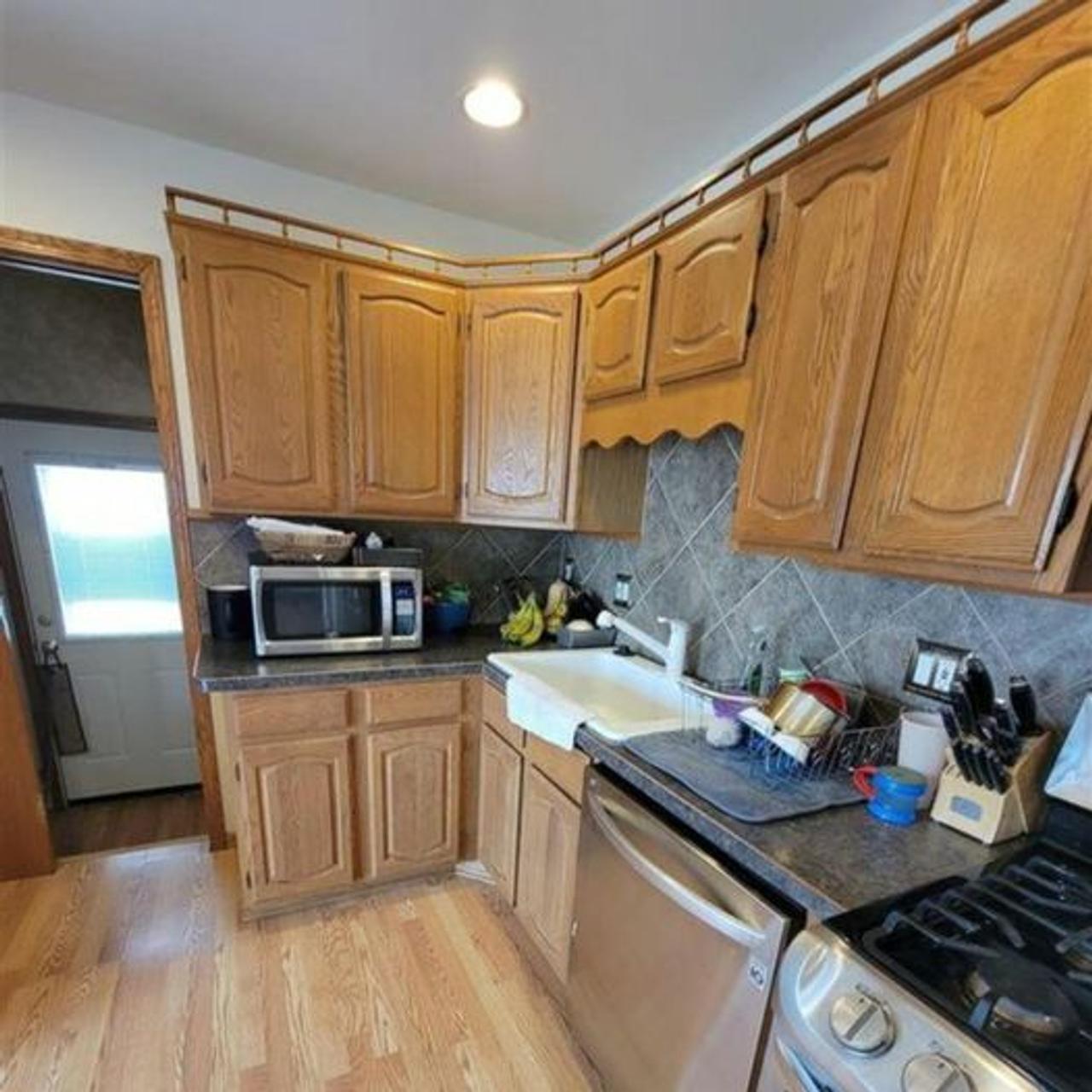 Profile photo 5 of 9