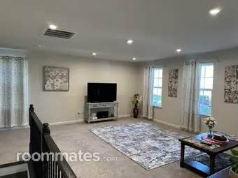 Room for rent in Gallatin, TN $700, house