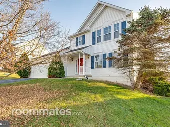 Room for rent in Martinsburg, WV $1000, house