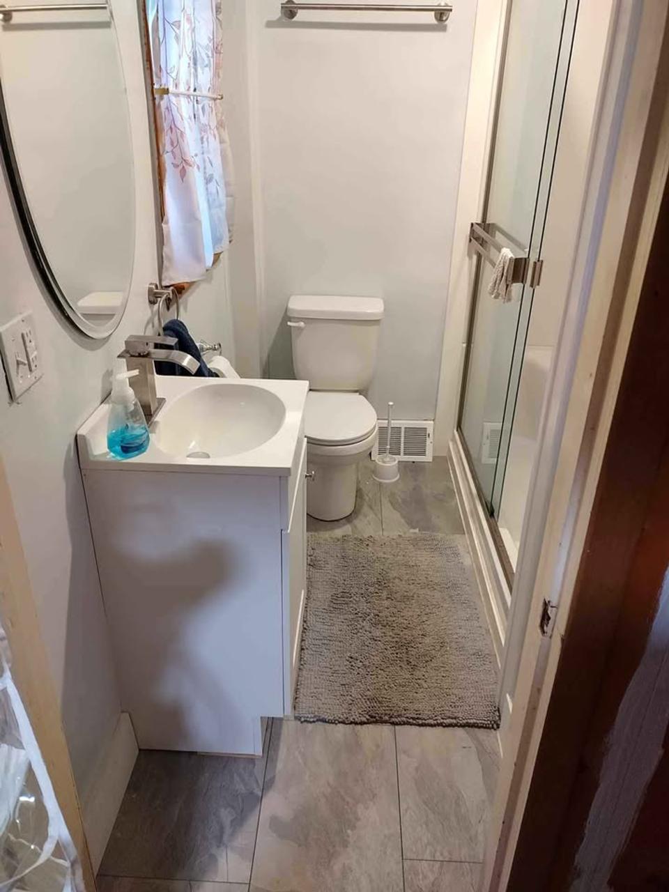 Profile photo 5 of 6