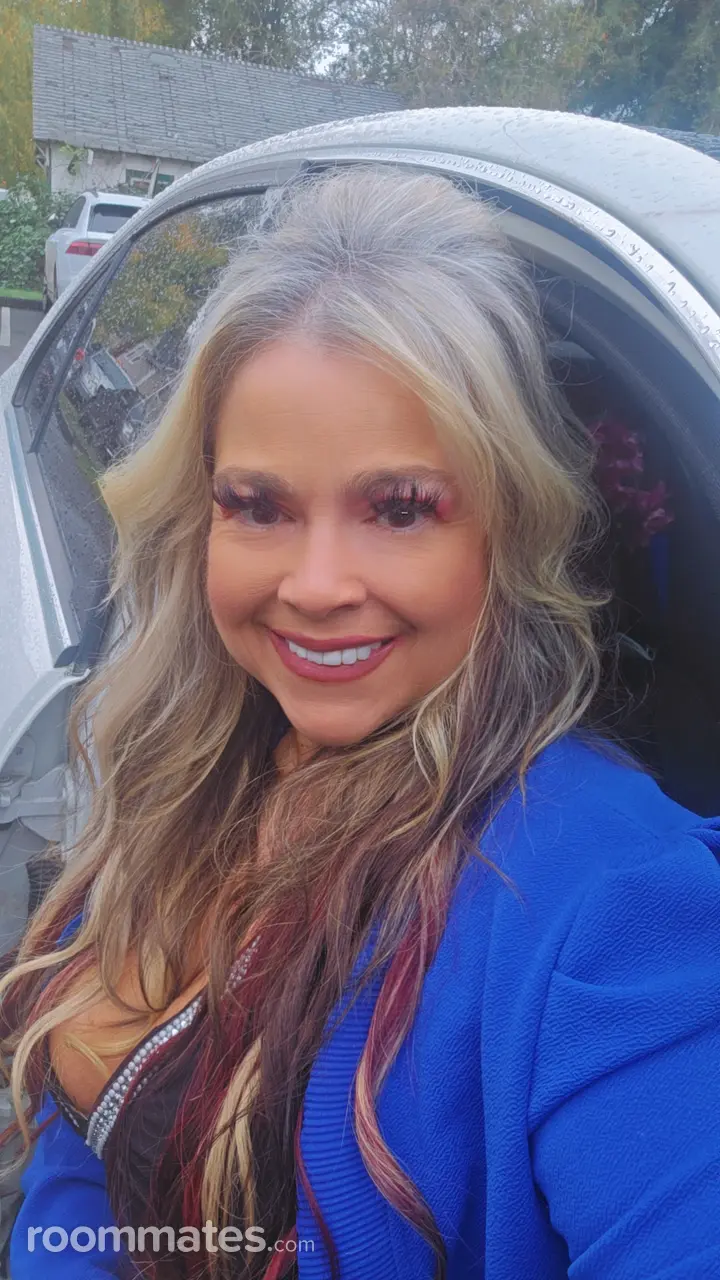 Profile photo 10 of 10