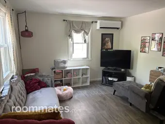 Room for rent in Indian Orchard, MA $725, townhouse