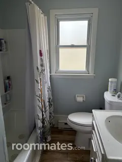 Room for rent in Indian Orchard, MA $725, townhouse