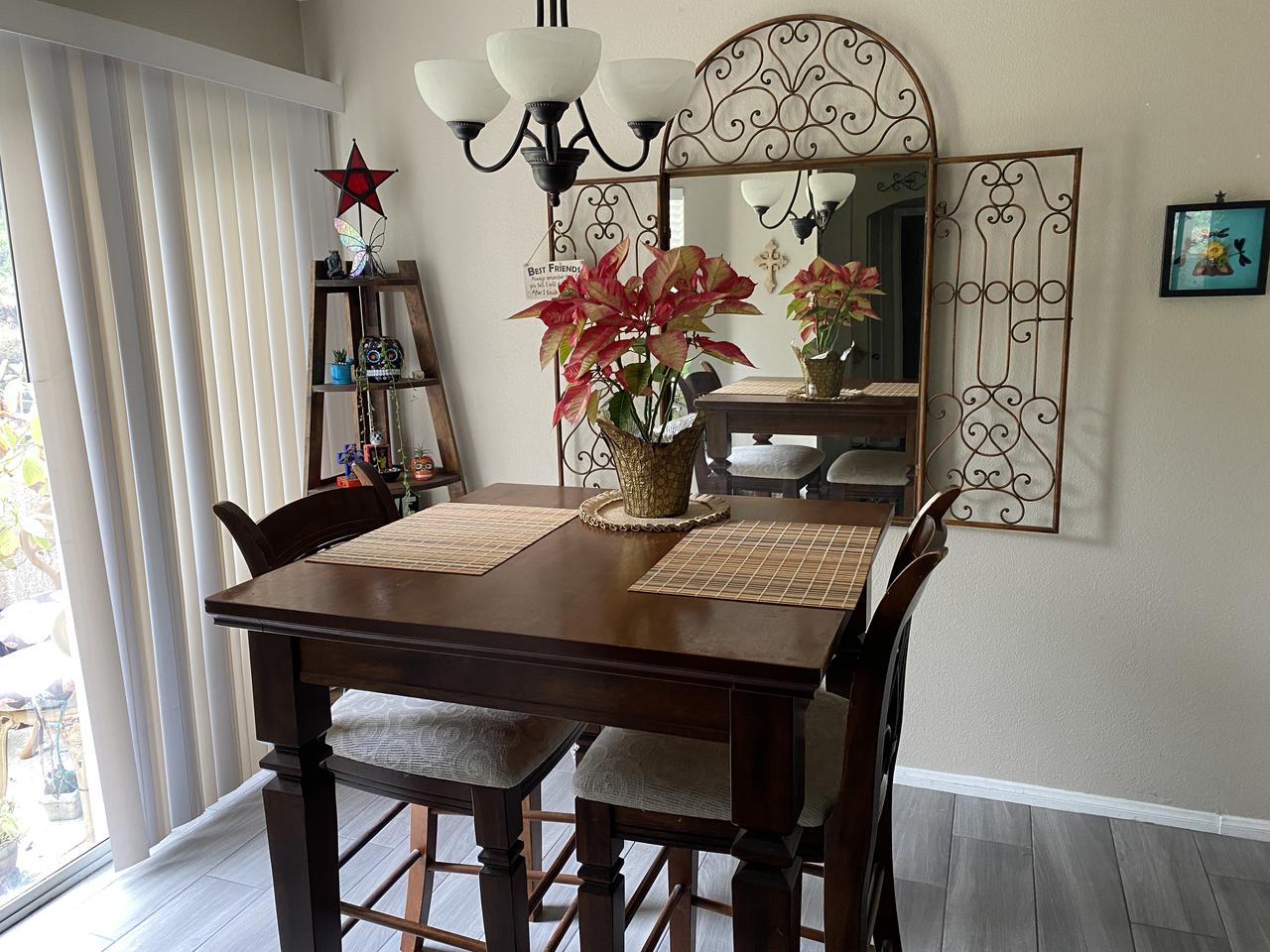 Profile photo 4 of 8