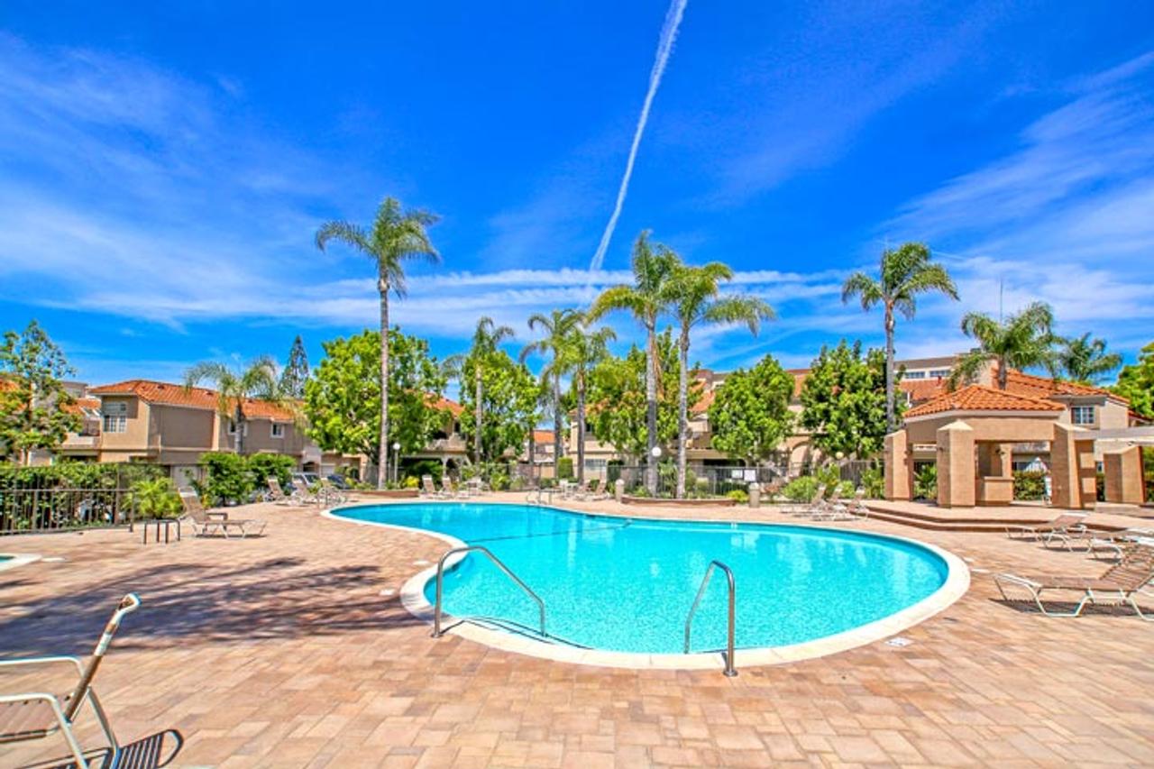 Profile photo 6 of 8