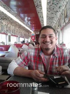 Roommate looking Selma, CA, $700