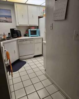 Room for rent in Tequesta, FL $1100, condo