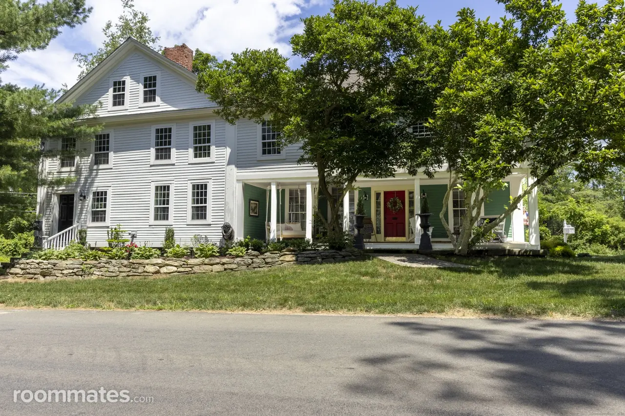 Profile photo 7 of 10