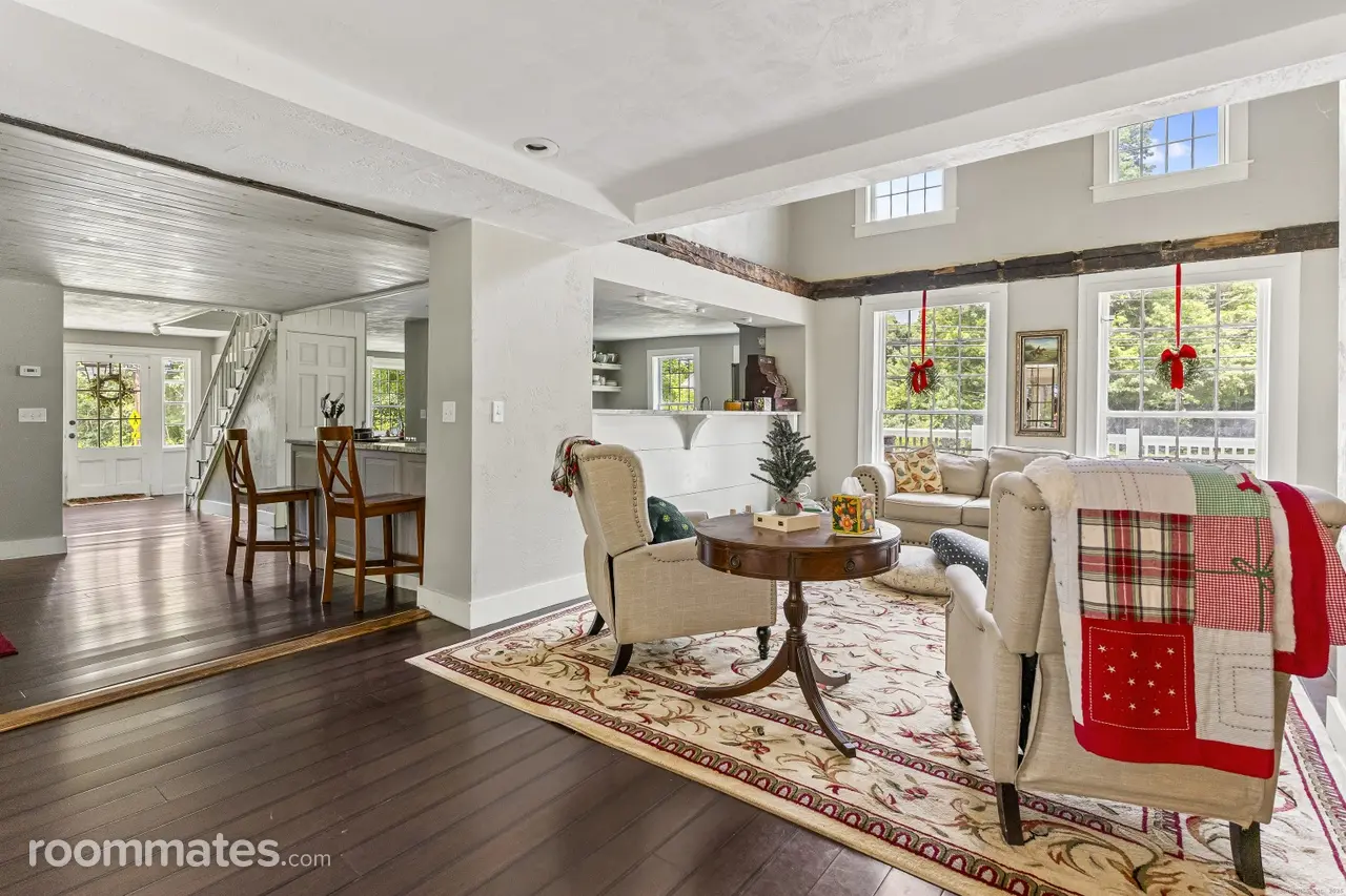 Profile photo 8 of 10