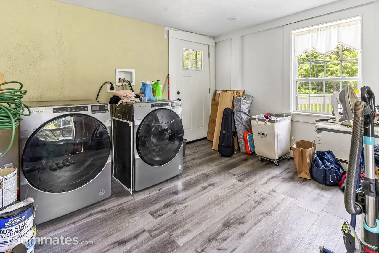 Profile photo 4 of 10