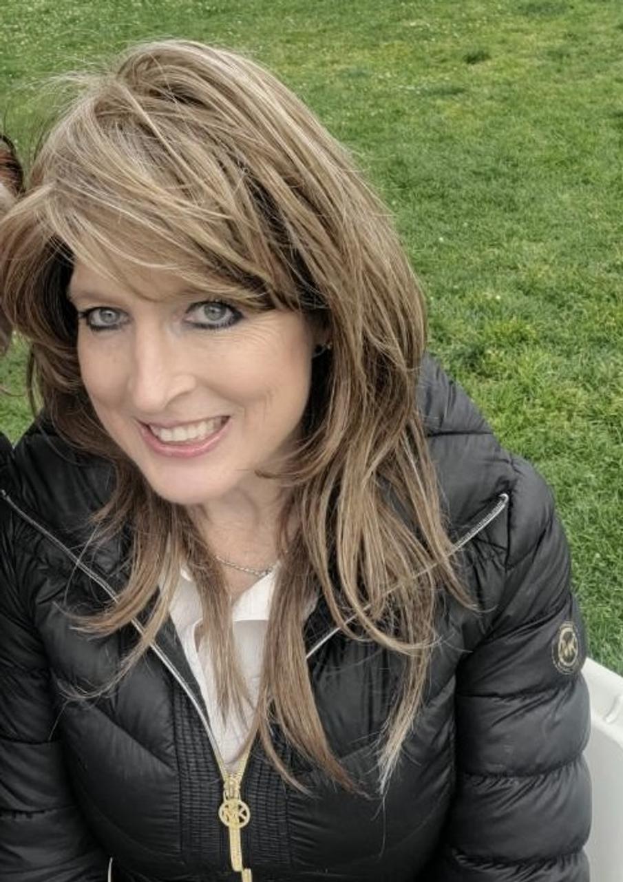 Profile photo 9 of 9